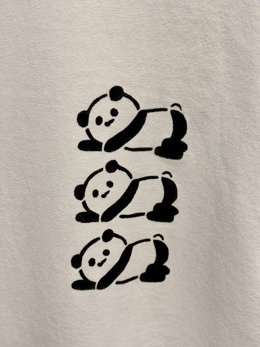 o26o269's tweet photo. 3連パンちゃん🐼
おじさんが可愛いパンちゃんの絵を描き、切り抜き、プリントする。
これがエモいって事で🤔
#o269 https://t.co/0yvTUm4Qum