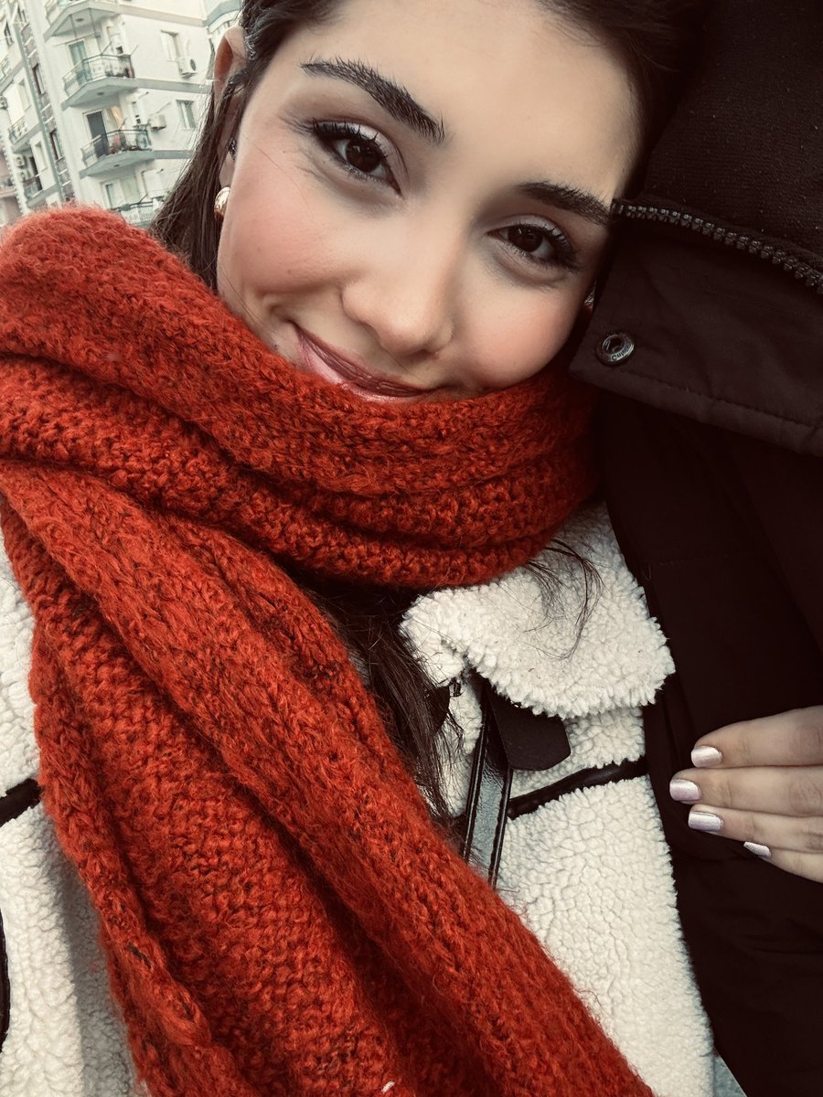 Günaydın!
Bu sabah atkım da var ve aşkım da..