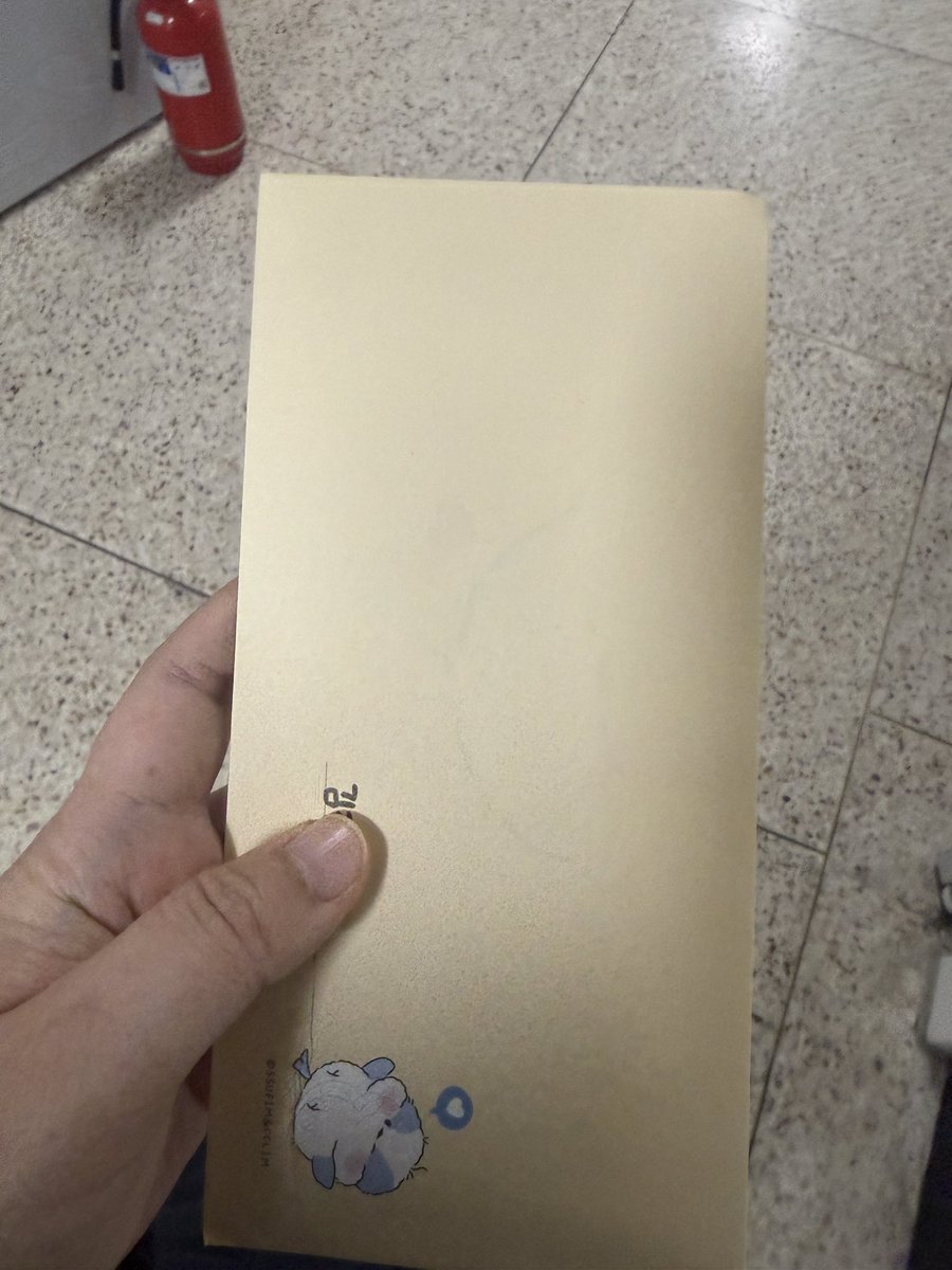학교에서 손편지 받았어... 감동🥹
