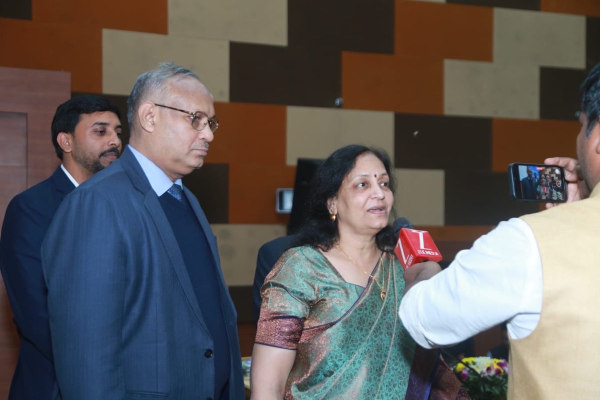 IncomeTaxUPWest's tweet image. An outreach program under the able leadership of Ld. Pr CCIT, UP(West) &amp;amp; Uttarakhand guidance of Ld. CCIT Ghaziabad, PCIT NOIDA &amp;amp; PCIT(Admn), Kanpur was conducted by Income Tax Department at NOIDA station on 09/12/2025 in collaboration with ICAI G B Nagar &amp;amp; NOIDA Bar Association.…