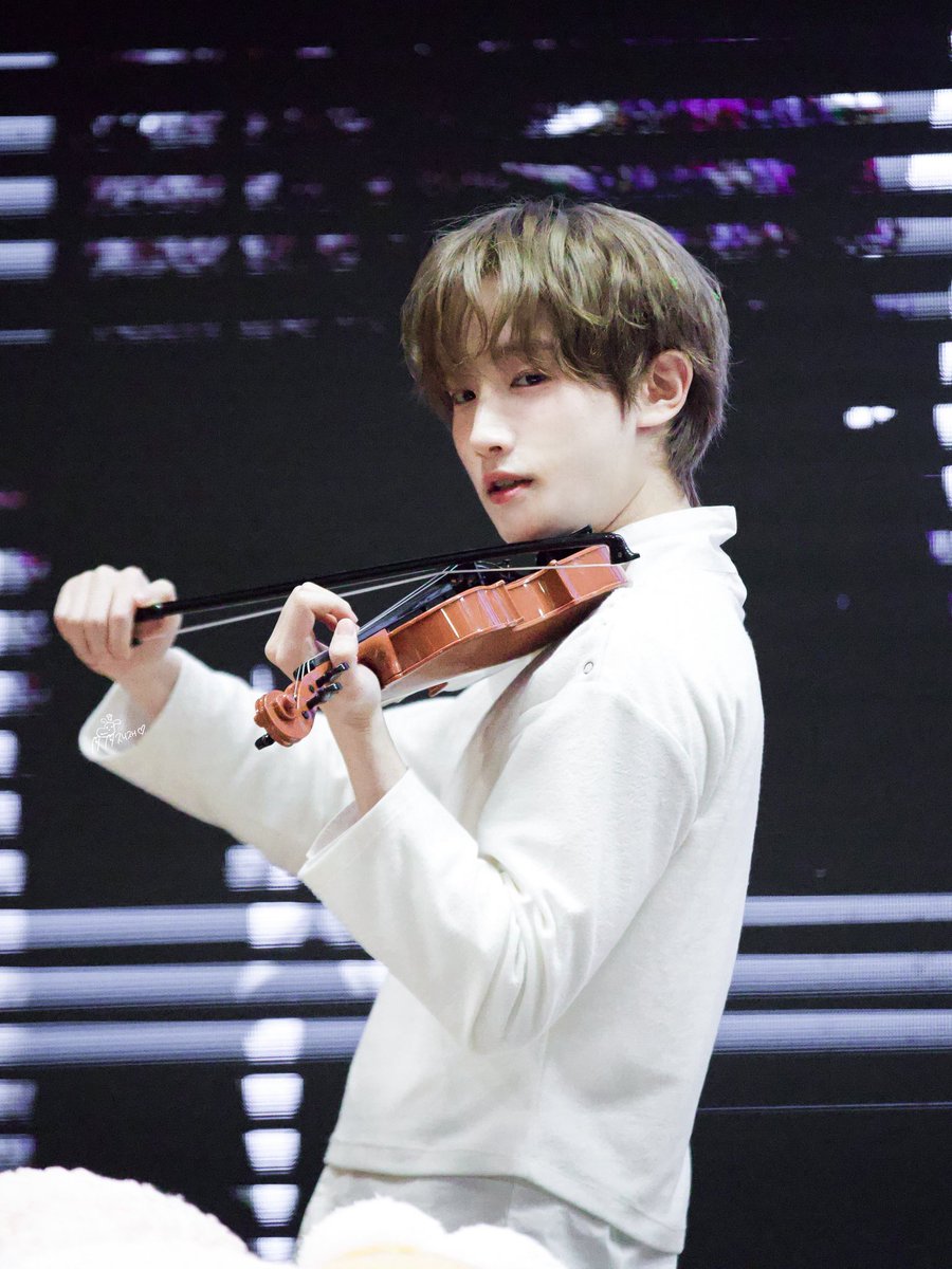 shinchuljaejae's tweet photo. 251207 🎻👑

#구본혁 #혁 #HYUK 
#TEMPEST #TPST #템페스트 https://t.co/q6JfljlsQB