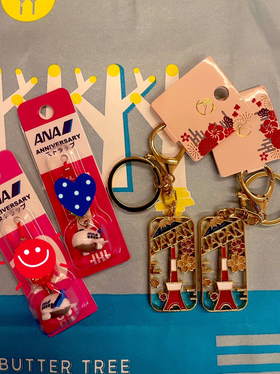 Chika_Webcoder's tweet image. 東京、とっても楽しかったです！

・忘年会前にメンター同期のこむさん(@coooom1019 )と沢山お話出来たこと(こむさん、お忙しい中ありがとうございました🥹✨お子さんの年齢も近く、色々とお話できて楽しかったです…！)
・行きたかった紀伊國屋書店 新宿本店に行けたこと…