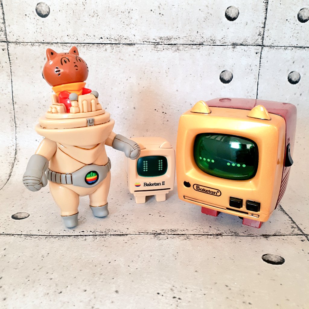 バケタンマン届きました。 私は幸せです😊 バケタンブログさんのソフビ