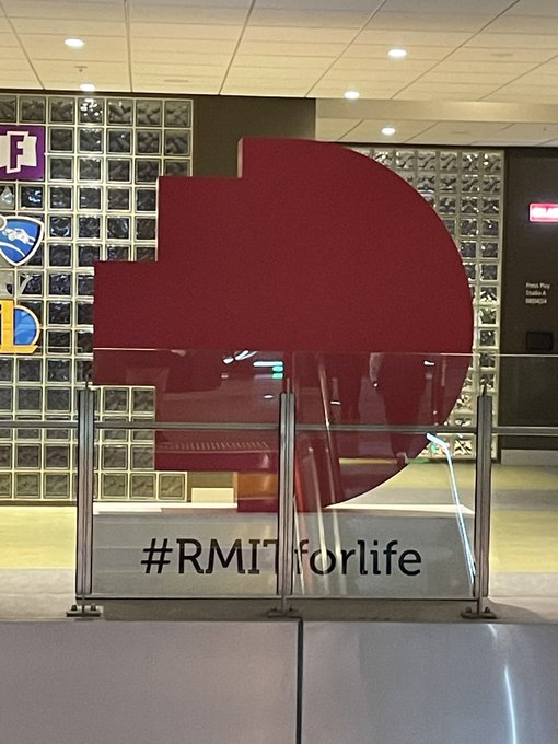 CompSciFutures's tweet image. P.S. The thing with doing a Royal #CompSci degree at #RMITForLife, if you are from the right heritage, we learned about doing #ComputerScience with Computers not just on Computers, when #Computers are people.

My mum/mom was a #Computer in #Advertising at @ClemsMelb. FR.

AP