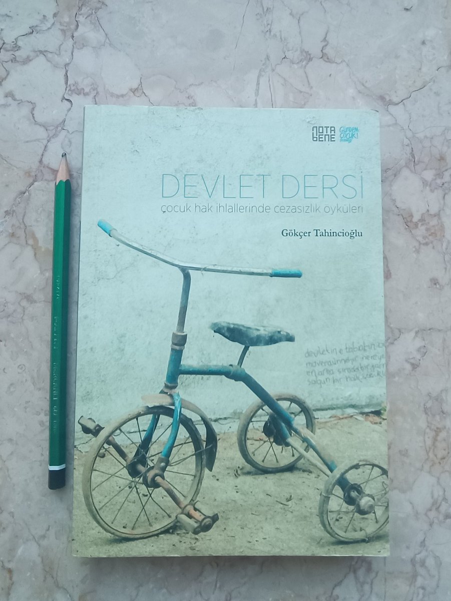 " Buraya bakın, burada, bu kara mermerin altında
Bir teneffüs daha yaşasaydı
Tabiattan tahtaya kalkacak bir çocuk gömülüdür
Devlet dersinde öldürülmüştür..." 
                                           Ece Ayhan 

Çocuk Hak İhlallerinde Cezasızlık Öyküleri- <a href="/gtahincioglu/">Gökçer Tahincioğlu</a>