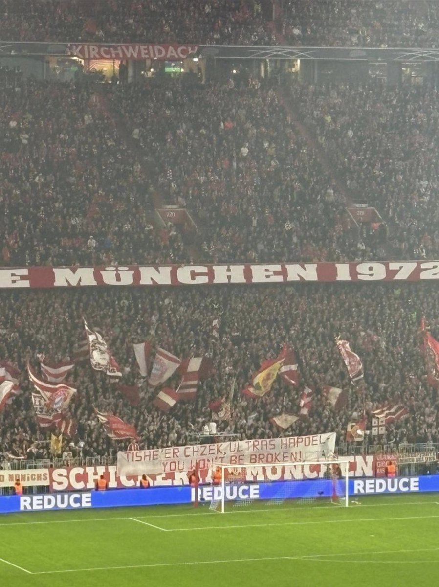 Bayern Munich fans had a message for Hapoel Tel Aviv Ultras before the Champions League match with Sporting CP last night.

“Stay strong. Ultras Hapoel you won’t be broken.”

Not all Tel Aviv football fans are treated poorly in Europe…