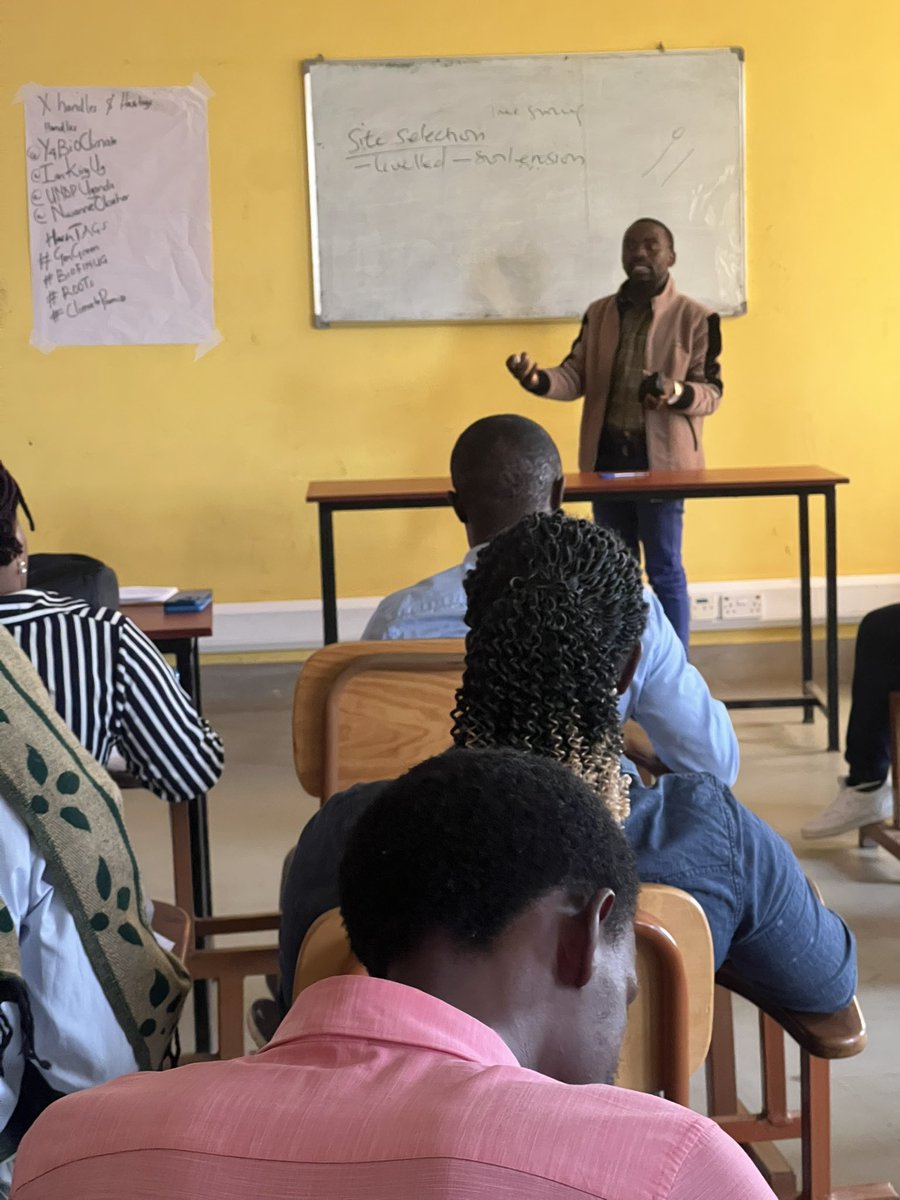 Y4BioClimate's tweet image. Happening Now: Day 2 of the Regional Youth Capacity Building sessions on climate change and Biodiversity @MUST Kihumuro campus Mbarara with support from @UNDPUganda Tree growing,value chain addition for non timber products and carbon markets lead our program for the day
#ROOTs