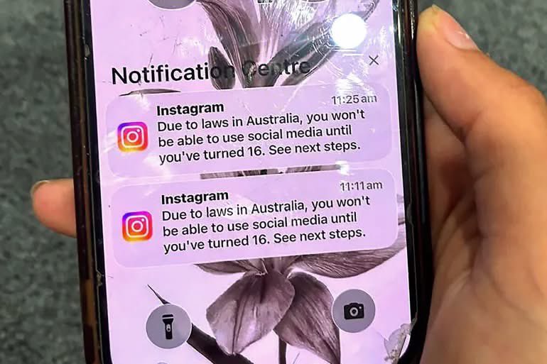 _Footballmedia_'s tweet photo. 📍📍JUST IN📍📍

Australia’s new social media rules for minors have taken effect, barring children under 16 from accessing many major platforms, including Facebook, TikTok and Instagram, as part of a broad child‑safety push.

Can Ghana do same ❓ https://t.co/WkoscNdKNZ