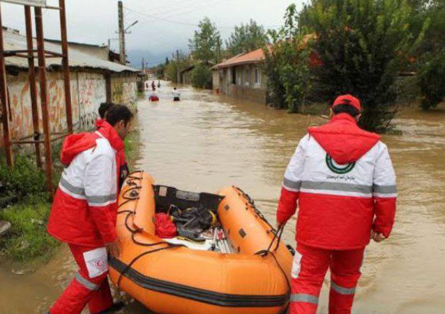 وقوع سیل، آبگرفتگی و کولاک در ۵ استان/  امدادرسانی هلال‌احمر به بیش از ۲هزار نفر

معاون عملیات سازمان امدادونجات جمعیت هلال‌احمر، ازامدادرسانی به حادثه‌دیدگان در پی بروز بارش‌های رگباری، سیلاب وکولاک در استان‌های زنجان،کرمانشاه، کردستان، آذربایجان غربی و آذربایجان شرقی خبر داد