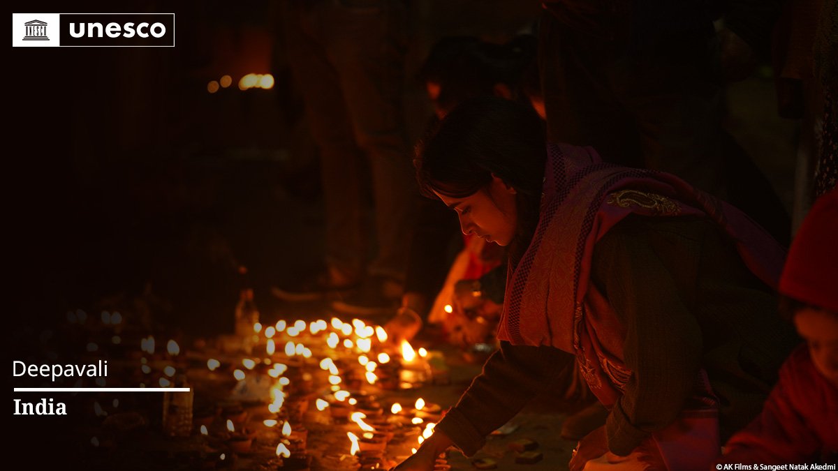 भारतीय उत्सवधर्मी सभ्यता की आत्मा-दिवाली पर्व-को UNESCO की Intangible Cultural Heritageसूची में शामिल किया गया है।

यह भारत के लिए ही नहीं, बल्कि दुनिया भर में बसे भरतवंशियों के लिए भी अत्यंत गौरवपूर्ण क्षण है।
दिवाली पर्व हमारी संस्कृति, परंपरा और आध्यात्मिक प्रकाश की पहचान है।