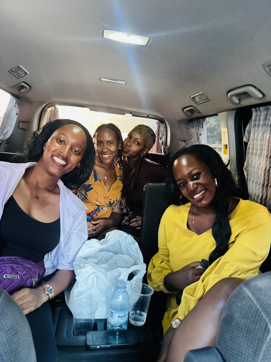 Girls trip 💄Happiness looks like this😊.