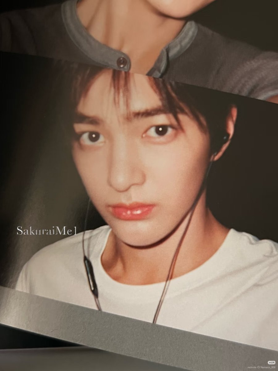 keonhoishi's tweet image. keonho..... pake..... putih.....