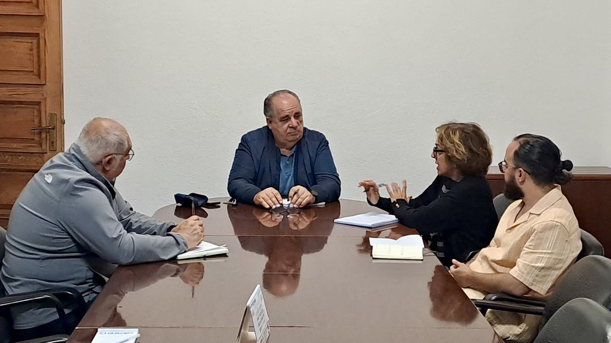 Anoche nos reunimos con ADEPATEL para seguir reforzando la colaboración entre el Ayuntamiento y la asociación.
Agradezco su implicación y seguimos trabajando juntos por el patrimonio de Telde. 🤝