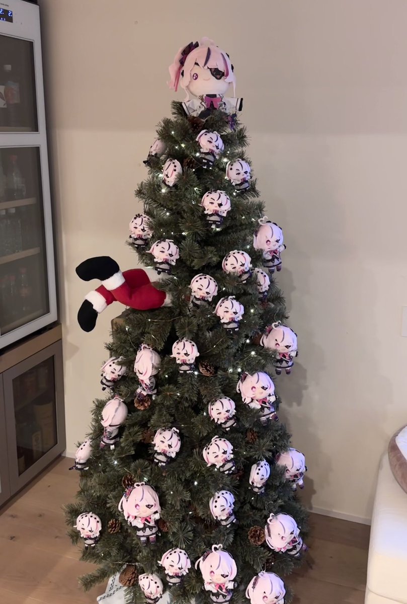 <a href="/_/">Why Hello There</a> マリスマスツリー🎄happy holidays!
#MariaMarionette #MariMerch