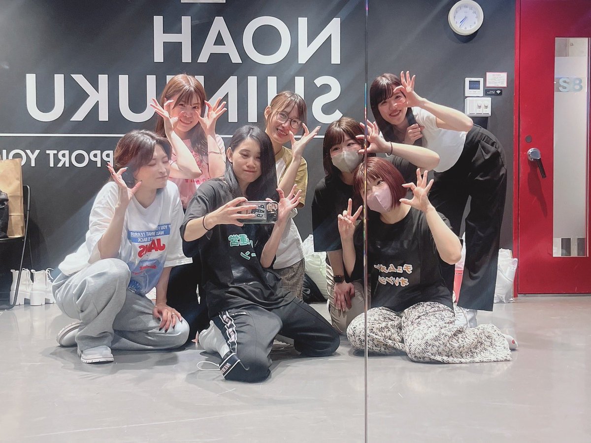 htm_krhr's tweet photo. 最終リハおわり〜！！！
みんな本当によく頑張りました🔥🔥
明日がとっても楽しみだ〜🥰🥰

衣装がとんでもなくかわいいから、みんな楽しみにしててね☺️☺️ https://t.co/qHmR6lXfwy