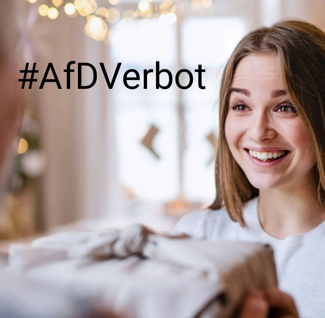 Lieber Weihnachtsmann, ich habe dieses Jahr nur einen Wunsch: ein schnellstmögliches #AfDVerbot.
🙏🎁🎄🪄✨🙏
