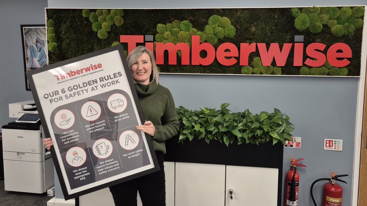 Our 6 Golden Rules for Safety at Work

These are the rules all our employees abide by to ensure they, as well as others are kept safe whilst performing their duties.