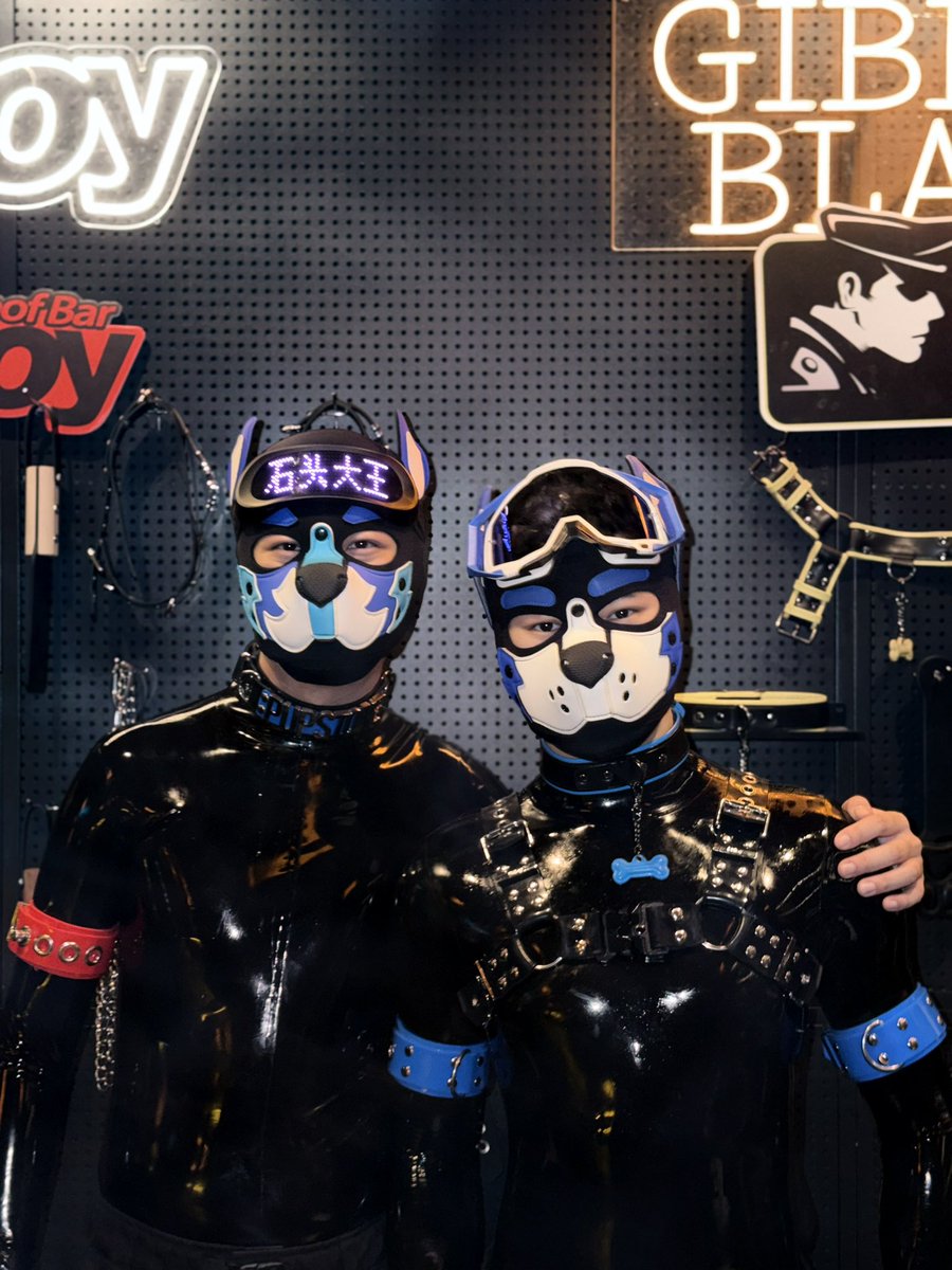 MS_ArkLi's tweet image. 油都被蹭干净了，现在是谁身上都多少沾点😸