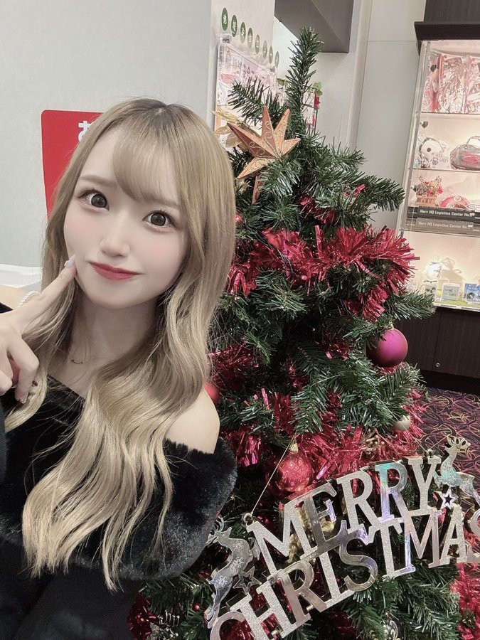 \[V}KWwRXfBAhbgR!!x:ŐV𐏎XV!!