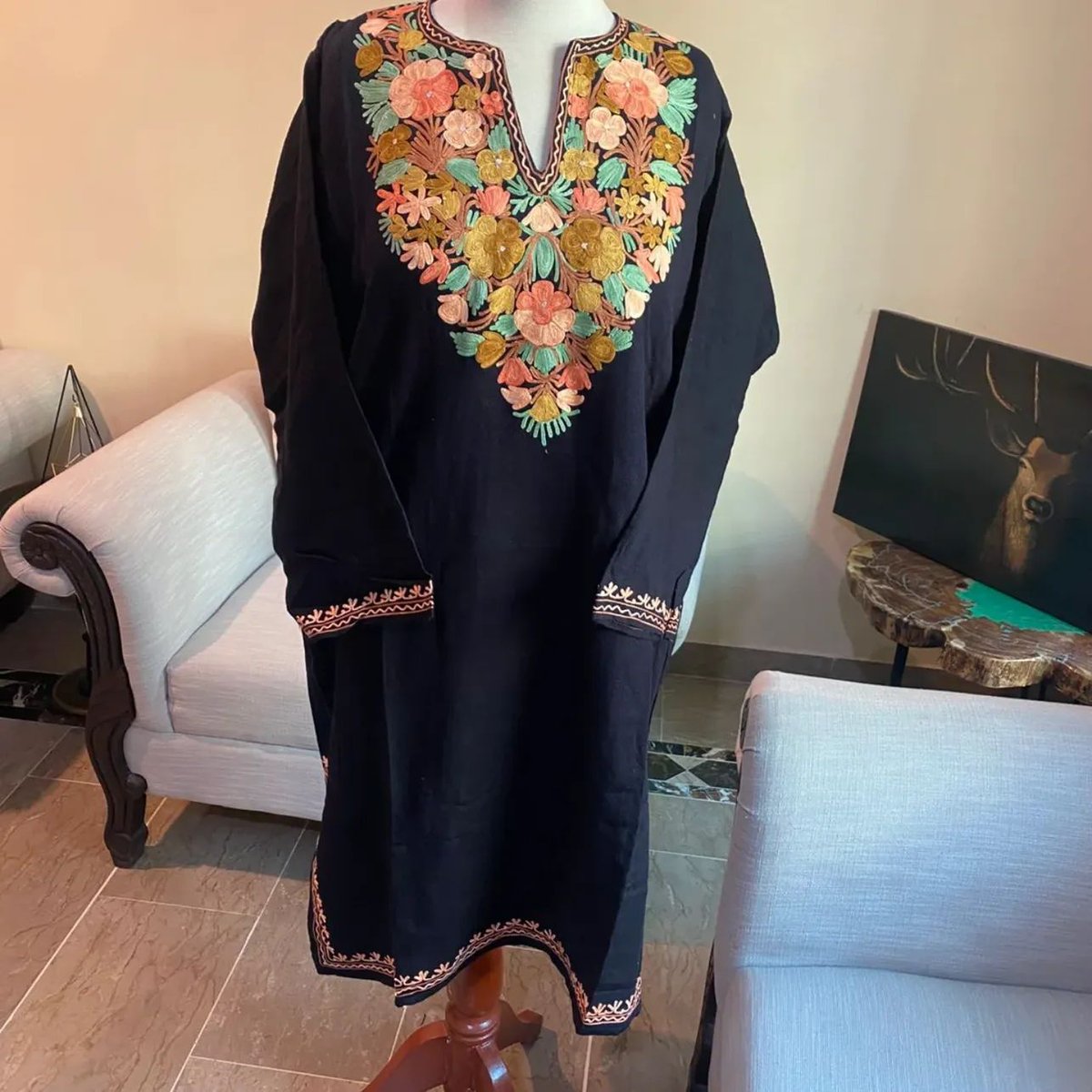 SirinagarCrafts's tweet photo. No winter look is complete without a Kashmiri pheran! Sharing some elegant designs pick your favourite. 
DM or WhatsApp 03455937403 to order now https://t.co/udLoYwJU1P