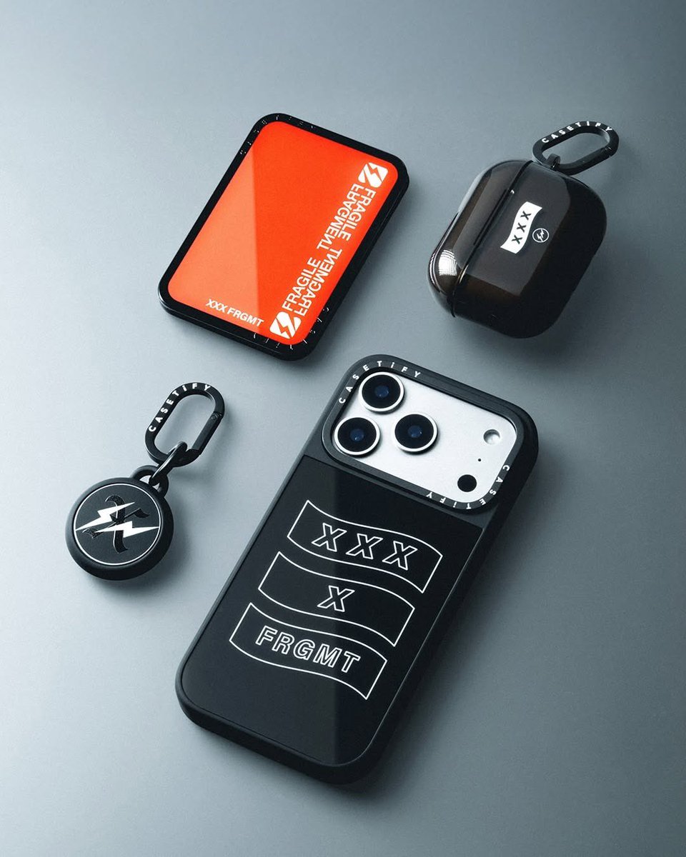 人気商品】GOD SELECTION XXX x FRAGMENT x CASETiFY コラボテック