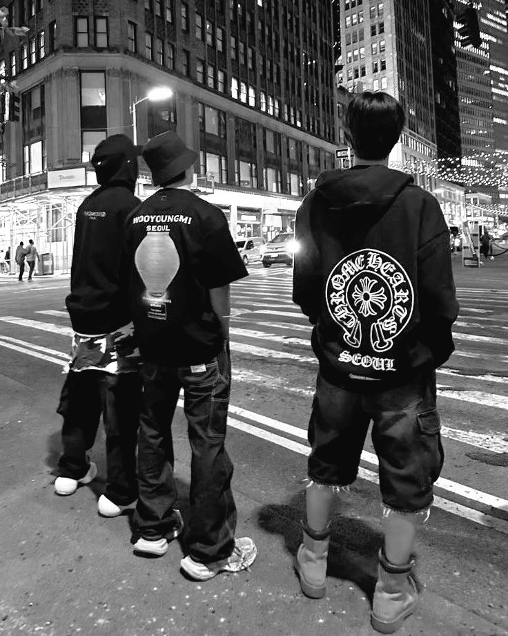 3 (@3racccha) on Twitter photo 