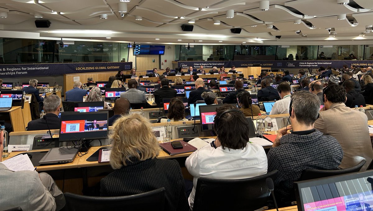 AMB_MetroGlobal's tweet image. 🌍  Forum #Cities &amp;amp; #Regions for International Partnerships
 @EU_CoR @EU_Partnerships  

🔴 Ens locals i regionals posicionen la importancia de la  #CooperacioDescentralitzada  per la transformació dels territoris i la localització dels ODS: contribucions, models i impacte

🔴