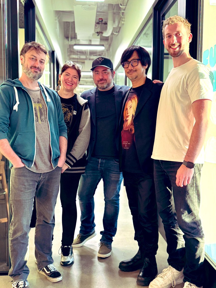 We Gotta Go!

With the folks from <a href="/FuzzyBotGames/">FuzzyBot</a> 

Tatyana Dyshlova - Producer
Max Spielberg - Creative Director
Sam Kushell - Lead Game Designer
Jake Warmerdam - Engineering Director