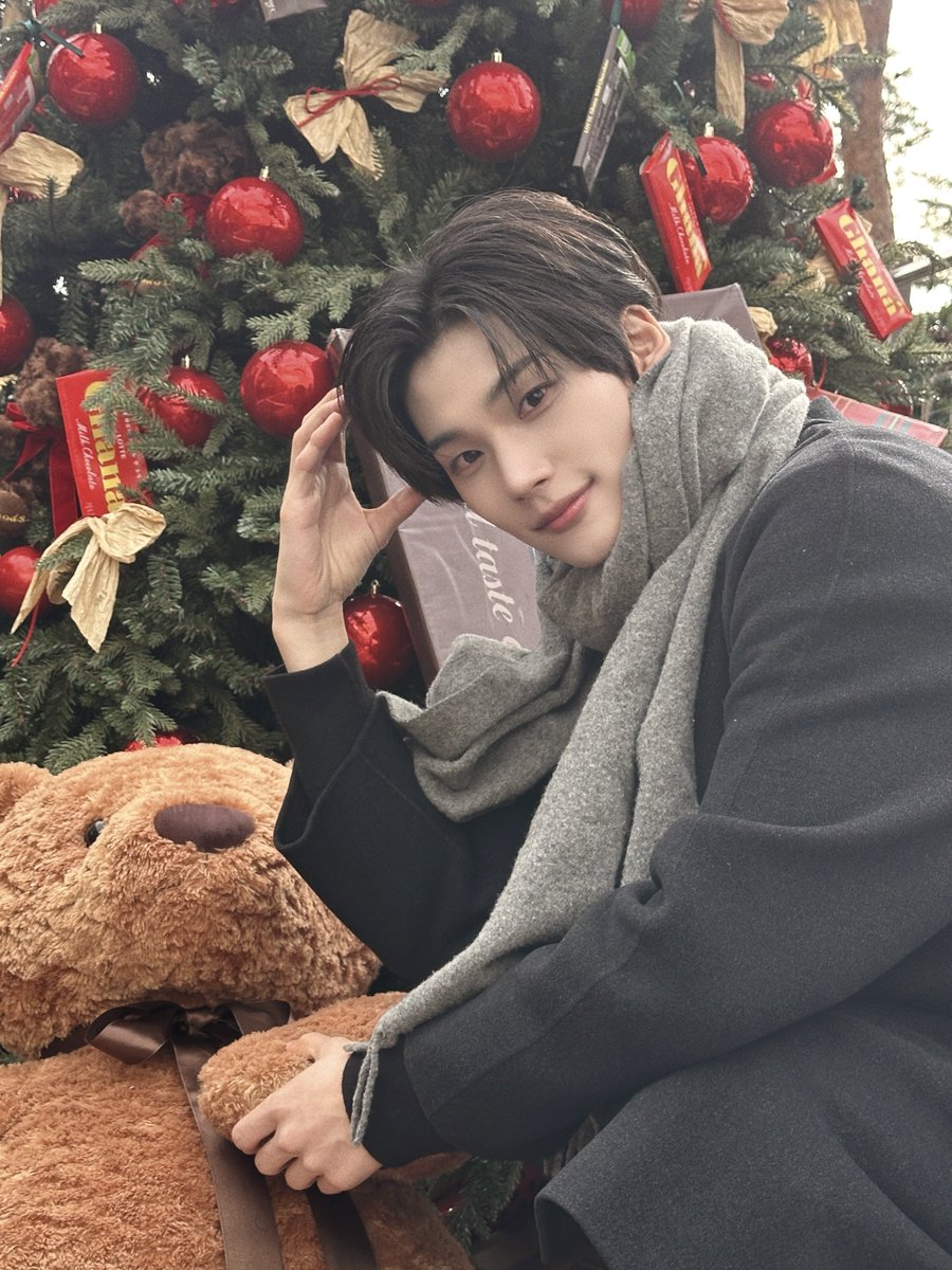 evnne_hanbin's tweet photo. [📷] 251210 HANBIN #박한빈 🫧 https://t.co/GsKtkgnDZj