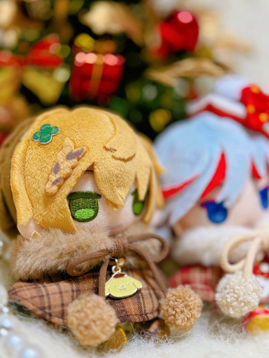 ❄️🧣🎀💛❤️🎄✨