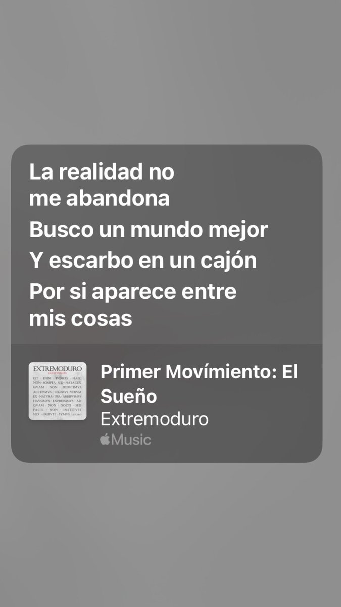 Cuando escuché por primera vez a extremoduro pensaba que no era para mí. 
Hasta que hace unos años me quedé embobado con las letras y como explicaba sus sentimientos.
Hice que mis padres se pudiesen siempre en el coche Yo, minoría absoluta

Descansa en paz Robe gracias por tanto