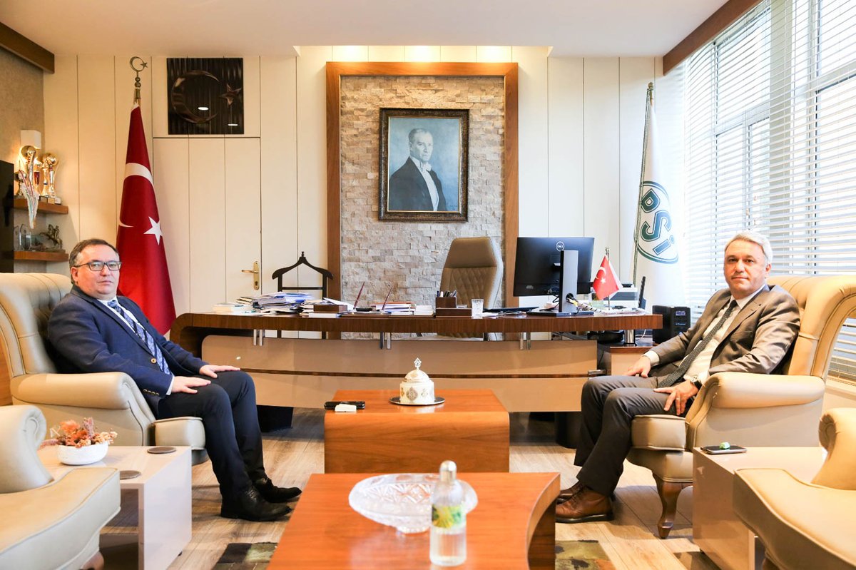 Ulaştırma ve Altyapı Bakanlığı 9. Bölge Müdürü Muhtesin Sevinç, 10 Aralık 2025 Çarşamba günü, Bölge Müdürümüz Köksal Buğra Çelik’i makamında ziyaret etmiştir.