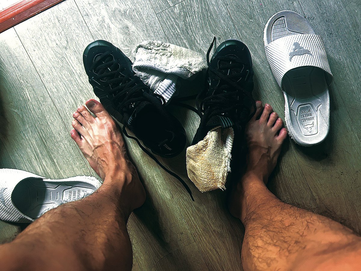 不叫雷 tweet media