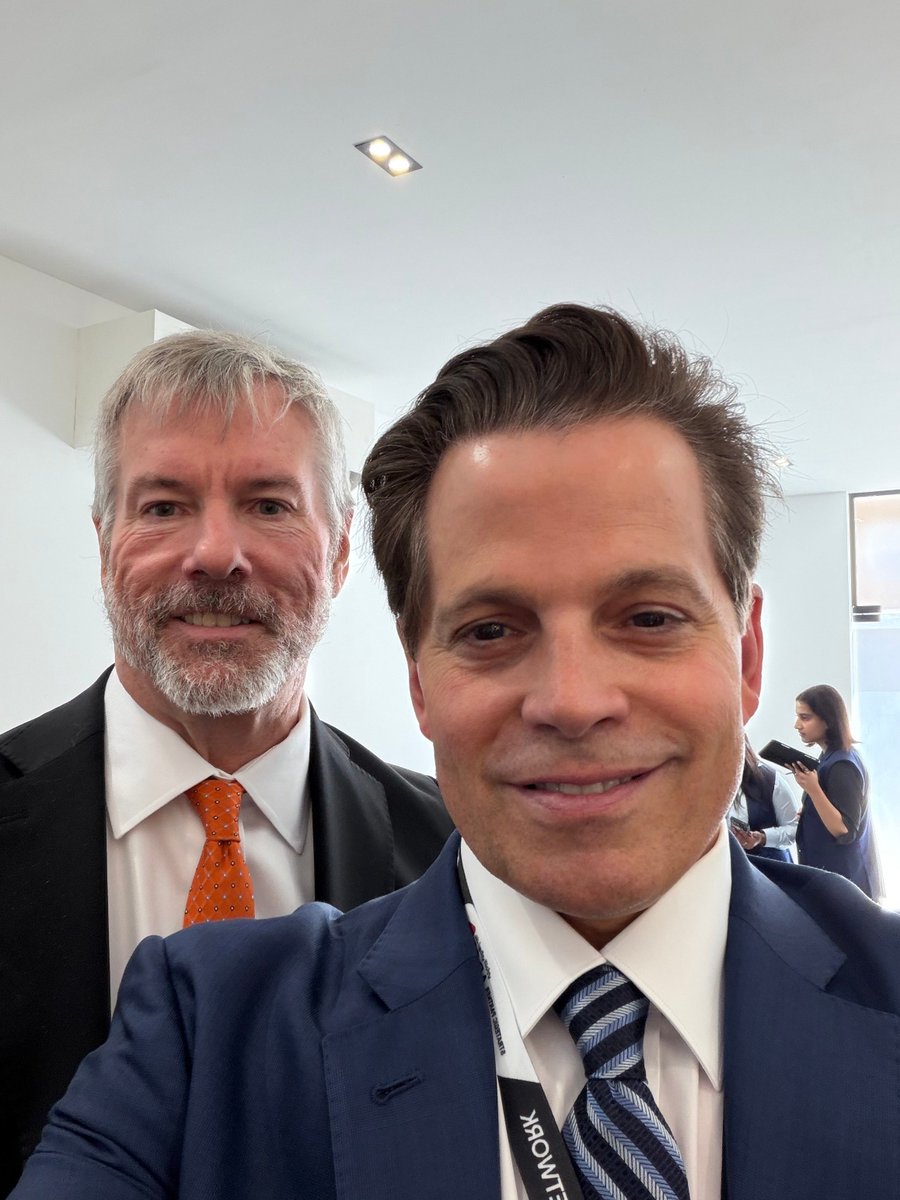Scaramucci's tweet image. Was looking for the smartest person in crypto here in Abu Dhabi and I think I found him! @saylor will be right.