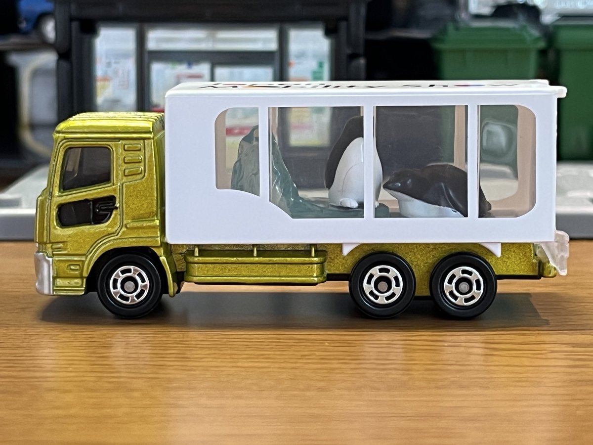 2025ジャパンモビリティショー開催記念トミカ - No.10 UDトラックス