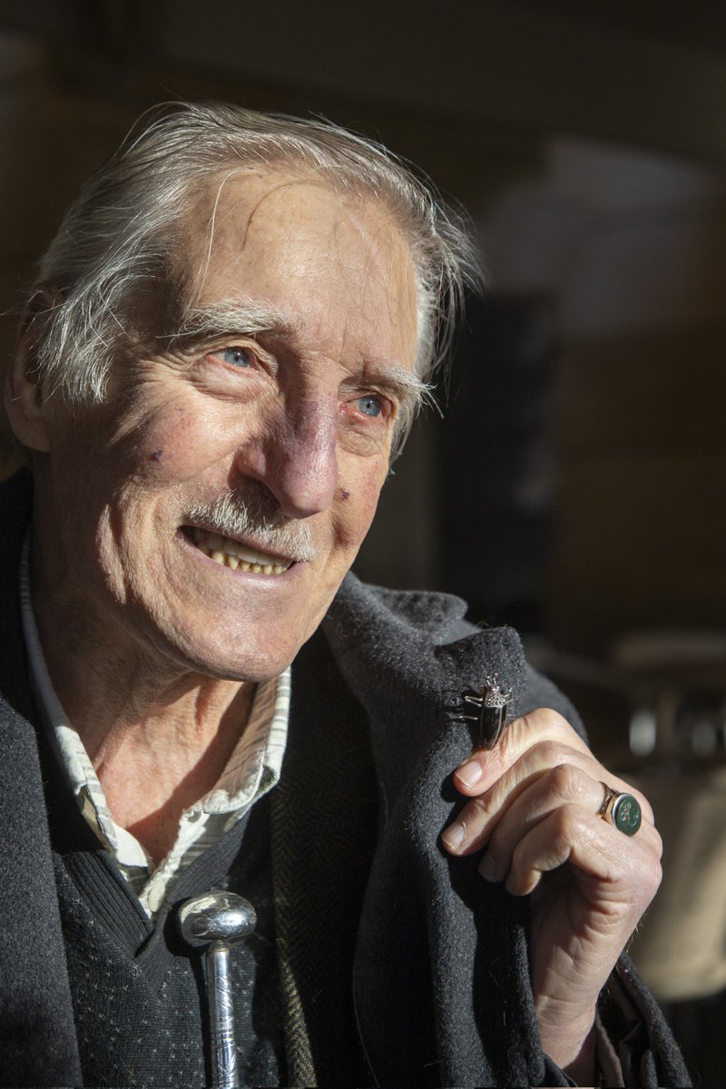 Juan Antonio Urbeltz: "Dantza espiritualitateari erabat lotuta dago"
📝 dantzan.eus/kidea/maddidan…

Juan Antonio Urbeltz elkarrizketatu du Maddi Goikoetxeak. Boulevard-eko Reloj tabernaren terrazan egin dute zita.