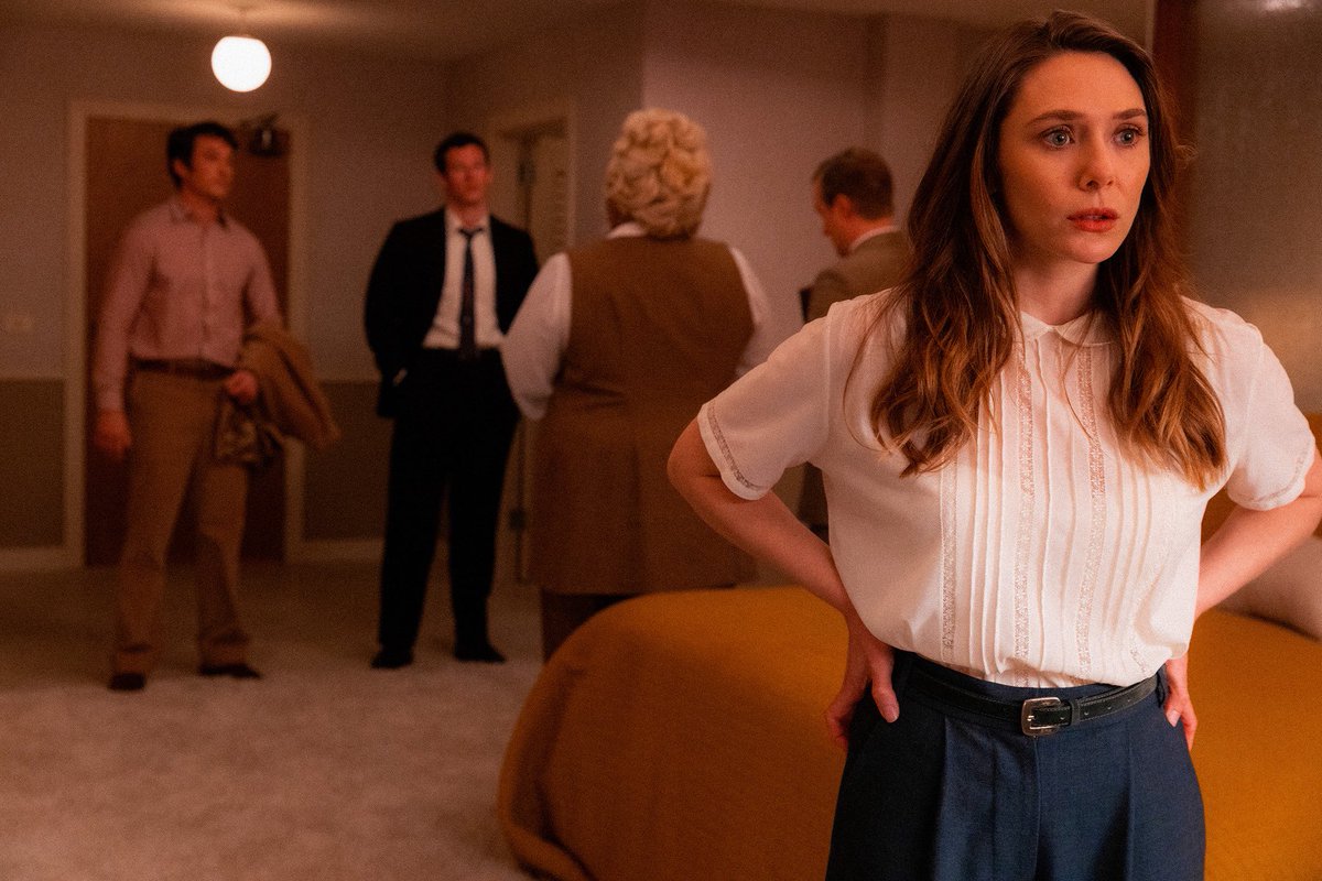 ไปดู eternity กันเยอะๆ นะทุกคน ลิซซี่สวยมากกกกก เราเพิ่งรู้จักนักแสดงคนนี้ แต่เขาแสดงดีมากๆ ค่ะ แบบเข้าใจเลยอะ