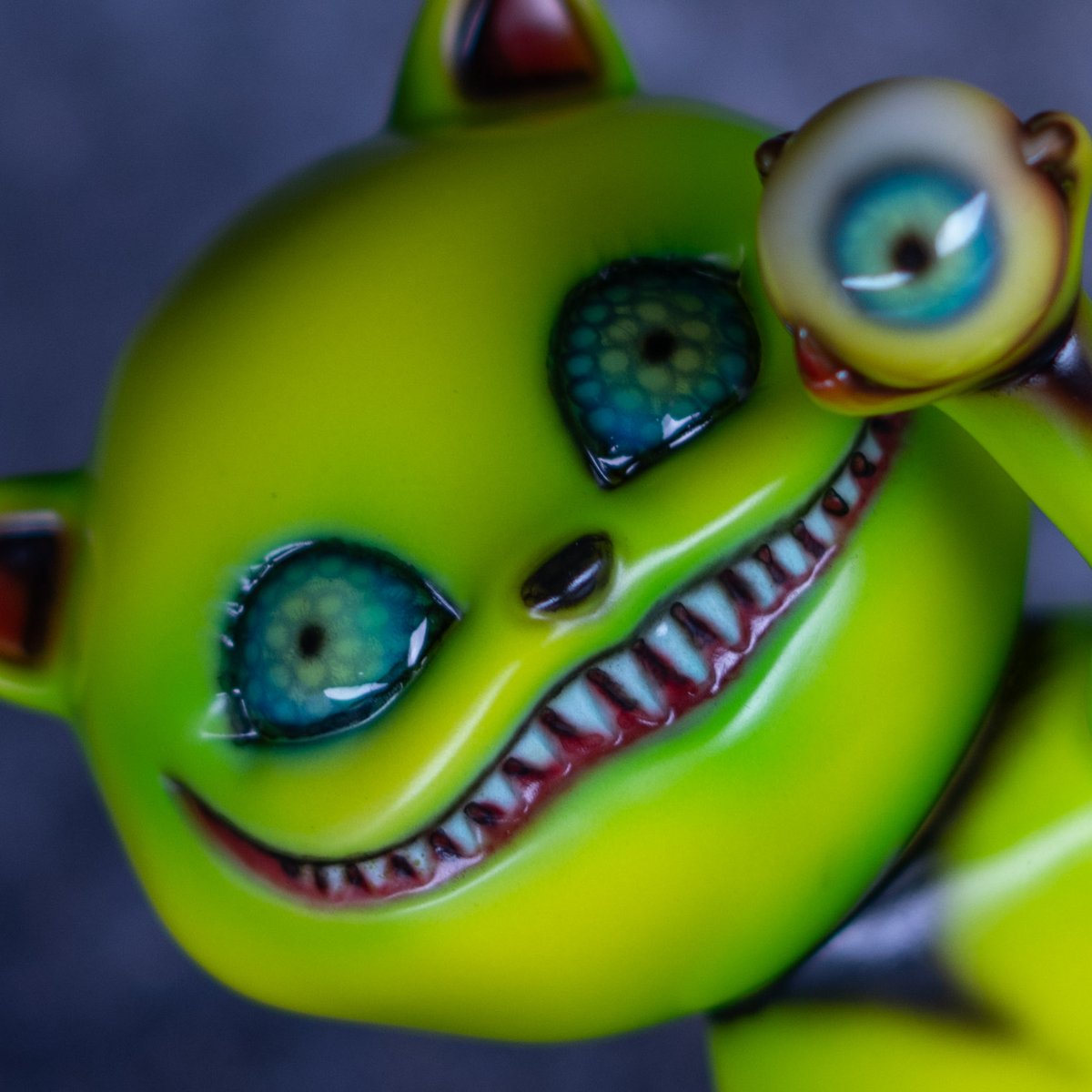 ワンコン戦利品 目ん玉鷲掴みTAMA🐱 いったい何処の誰の目ん玉なの