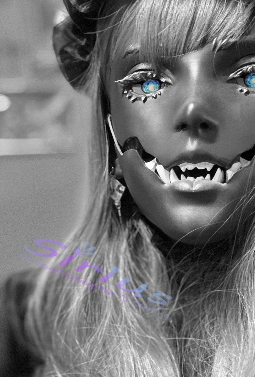 look into my eyes👁️‍🗨️