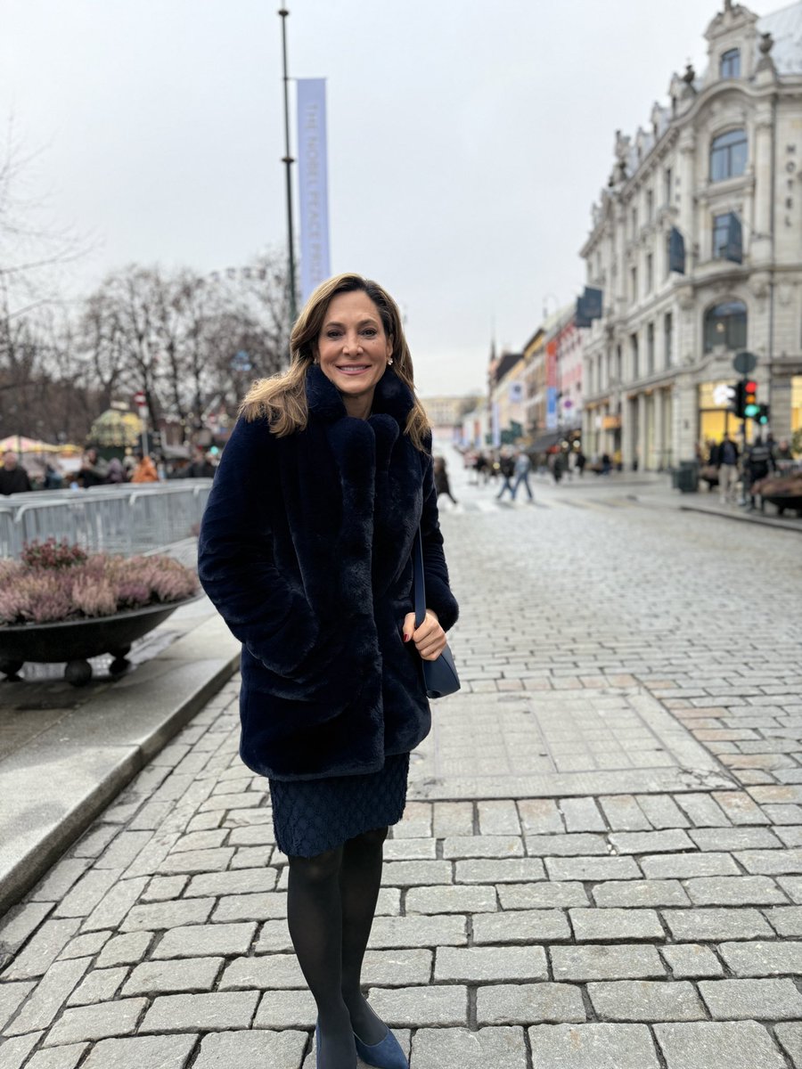 At the Nobel Prize ceremony here in Oslo, witnessing history!

Today, The Nobel Comittee honors the courage of the Venezuelan people through María Corina Machado. The fight for freedom in Venezuela, and wherever dictators try to crush liberty, takes center stage!

Maduro tried to