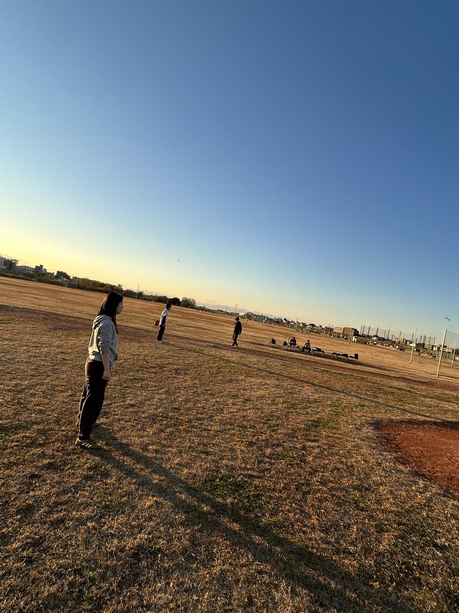 AguMunashes's tweet photo. 12/10練習🥎

年内練習Last2！

今日は最近の中では比較的暖かい一日だったかもです☀️

寒い中練習お疲れ様☺️

来週は2025最終練習💪いっぱい参加してね！

#ムナッシュズソフトボール愛好会
#青学ソフトボール
#ソフトボールサークル
#青学サークル
#春から青学 https://t.co/g2lJEhGtNo