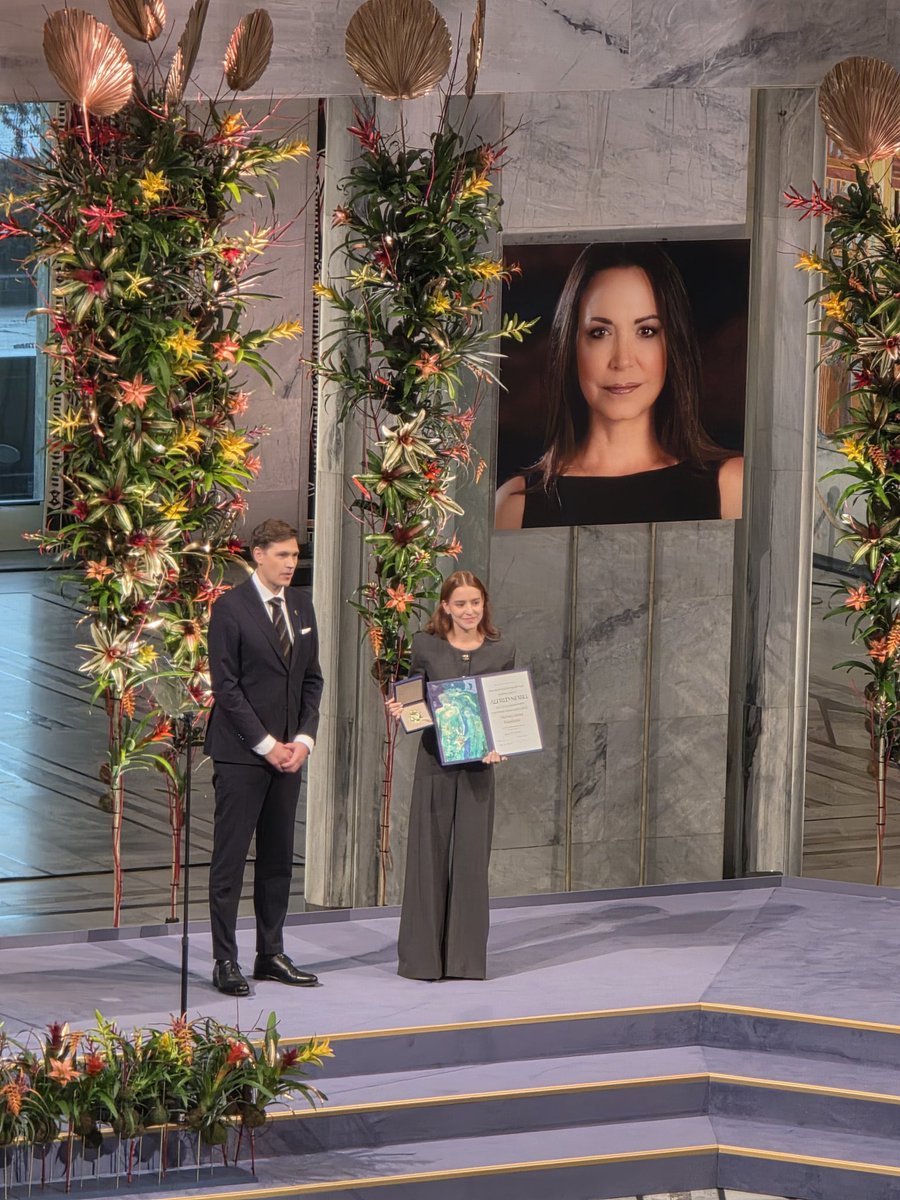 licjohalvarez's tweet photo. Historic moment for Venezuelan people. @MariaCorinaYA  daughter received @NobelPrize for  #peace. The hope for millions still alive https://t.co/HnGbyWBrLI