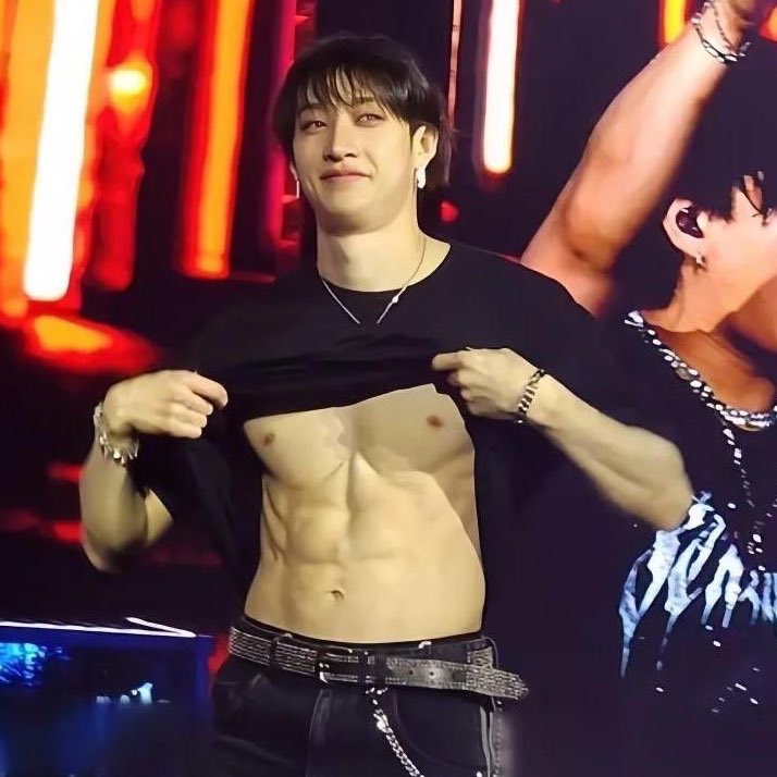 wlfiechans's tweet photo. chan teasing us about going shirtless like this isn’t him every five seconds on stage https://t.co/qkbhcZLsZ4