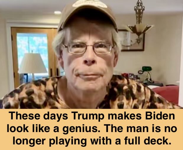 bluhue123's tweet image. Raise your hand ✋ if you SUPPORT Stephen King