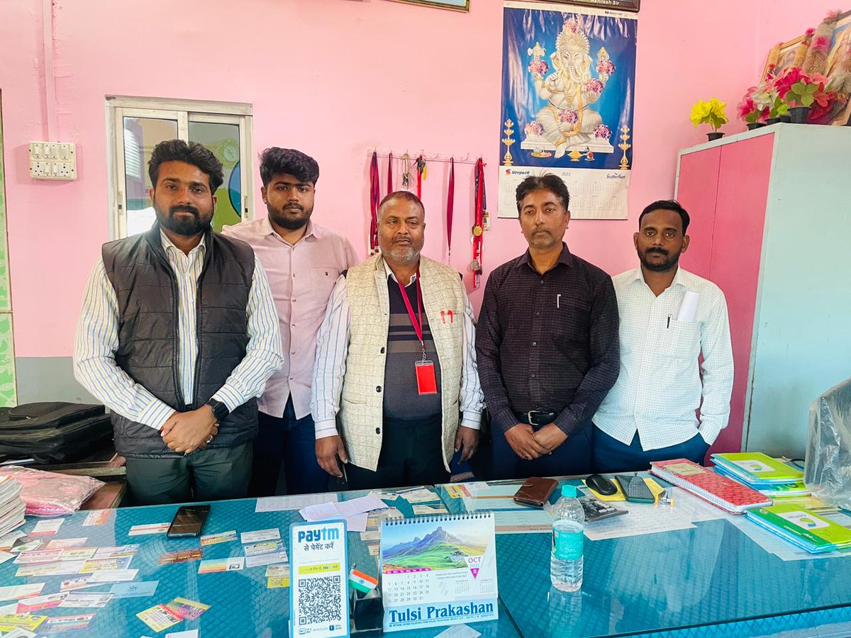 “सूरज ढलते ही थकना मत,
मंज़िलें उन्हीं की होती हैं जो रुकना नहीं जानते…
देश का नाम रोशन करना है तो
हर साँस में हौसला और दिल में देशभक्ति ज़रूरी है।”
🇮🇳🔥

#संध्या_सुविचार #Motivation #देशभक्ति #EveningThoughts
#RKsocialist #VoiceOfDeoria