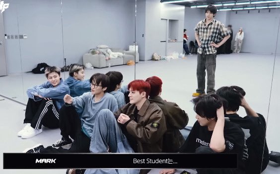 드림 다 앉아있거나 누워있는데 지성이만 서 있는 거 진짜 커요움