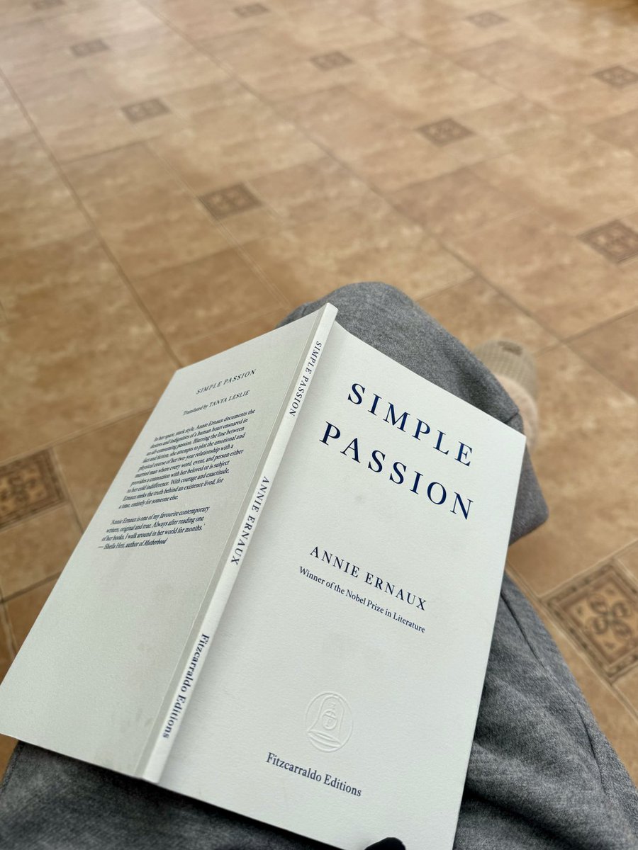 Prin1111110's tweet image. Finding solace in the written word, where every page invites reflection and connection." 📖✨