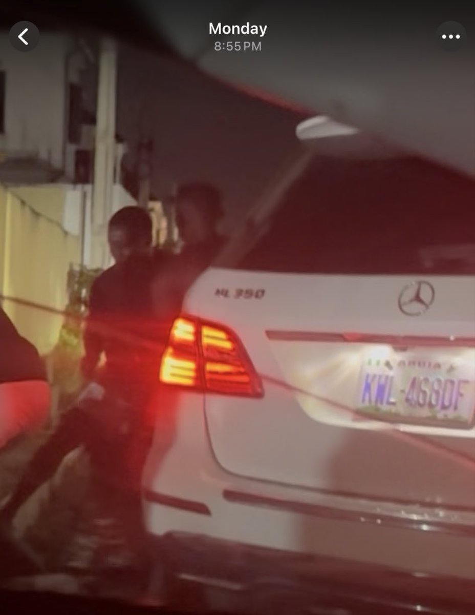 Dear Nigerians, please help us find the owner of this Vehicle.

He deliberately hit a young man when he was warned not to park in front of their House.

He casually said someone would die, before hitting the guy and speeding off.

Retweet and share. Don’t let him escape Justice.