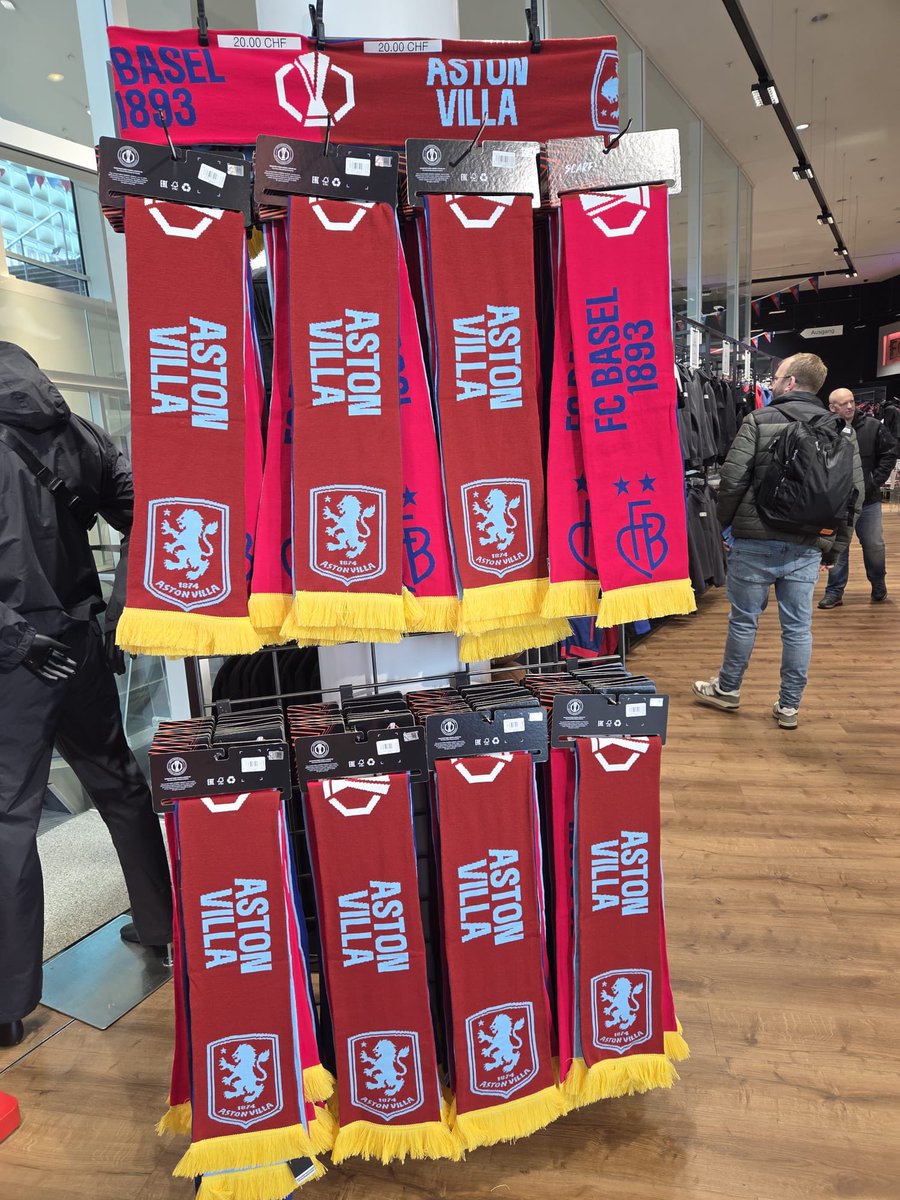 Jingle bells, jingle bells, jingle all the way,

Oh what fun it is to go on Eu-ro-pean a-way!