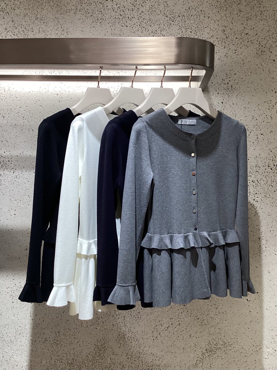 ▶︎名古屋松坂屋店 ペプラムニットトップスはウエストでふわりと